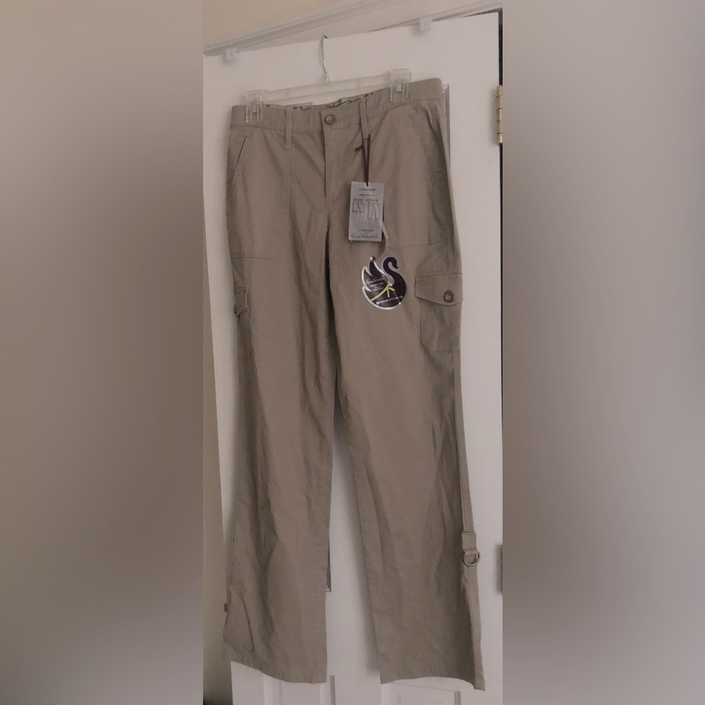 NWT! Gloria Vanderbilt Convertible Denise Cargo Pants in Color Prairie
